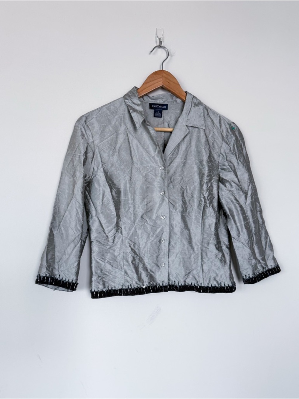 Vintage VTG Ann Taylor 100% Silk Silver Button Down Beaded Blouse Collared